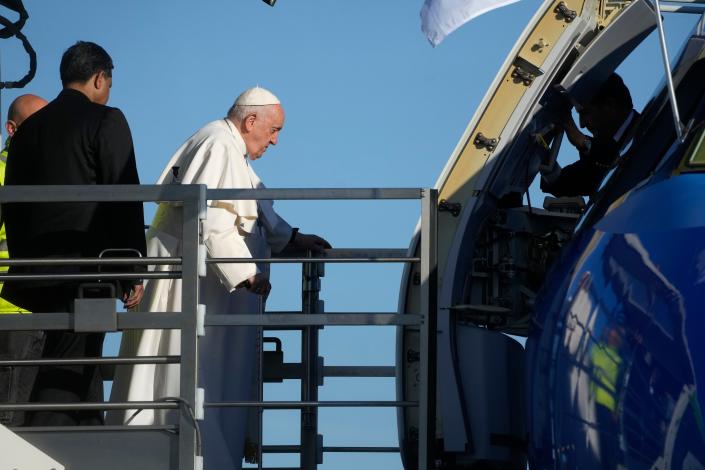 Pope boards flight to Hungary (Copyright 2023 The Associated Press. All rights reserved)