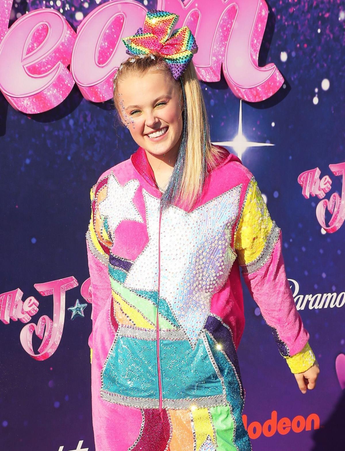 JoJo Siwa Celebrates 1 Year Since Coming Out as LGBTQ: 'I've Felt More Love  Than Ever