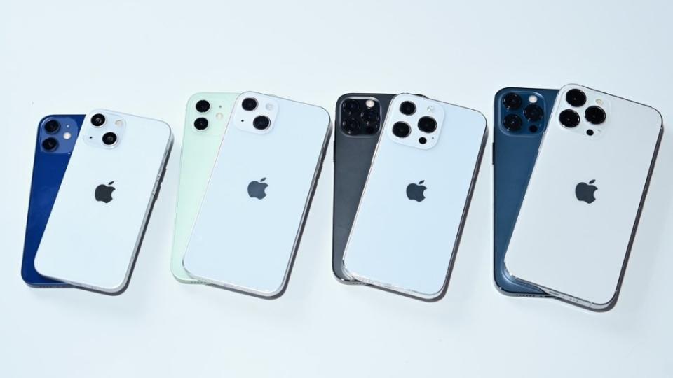 iPhone 12系列機（下）與iPhone 13新機（上）比較。（圖／翻攝自《Appleinsider》）