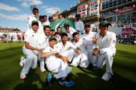 Britain Cricket - England v Pakistan - Fourth Test - Kia Oval - 14/8/16 Pakistan celebrate their win Action Images via Reuters / Paul Childs