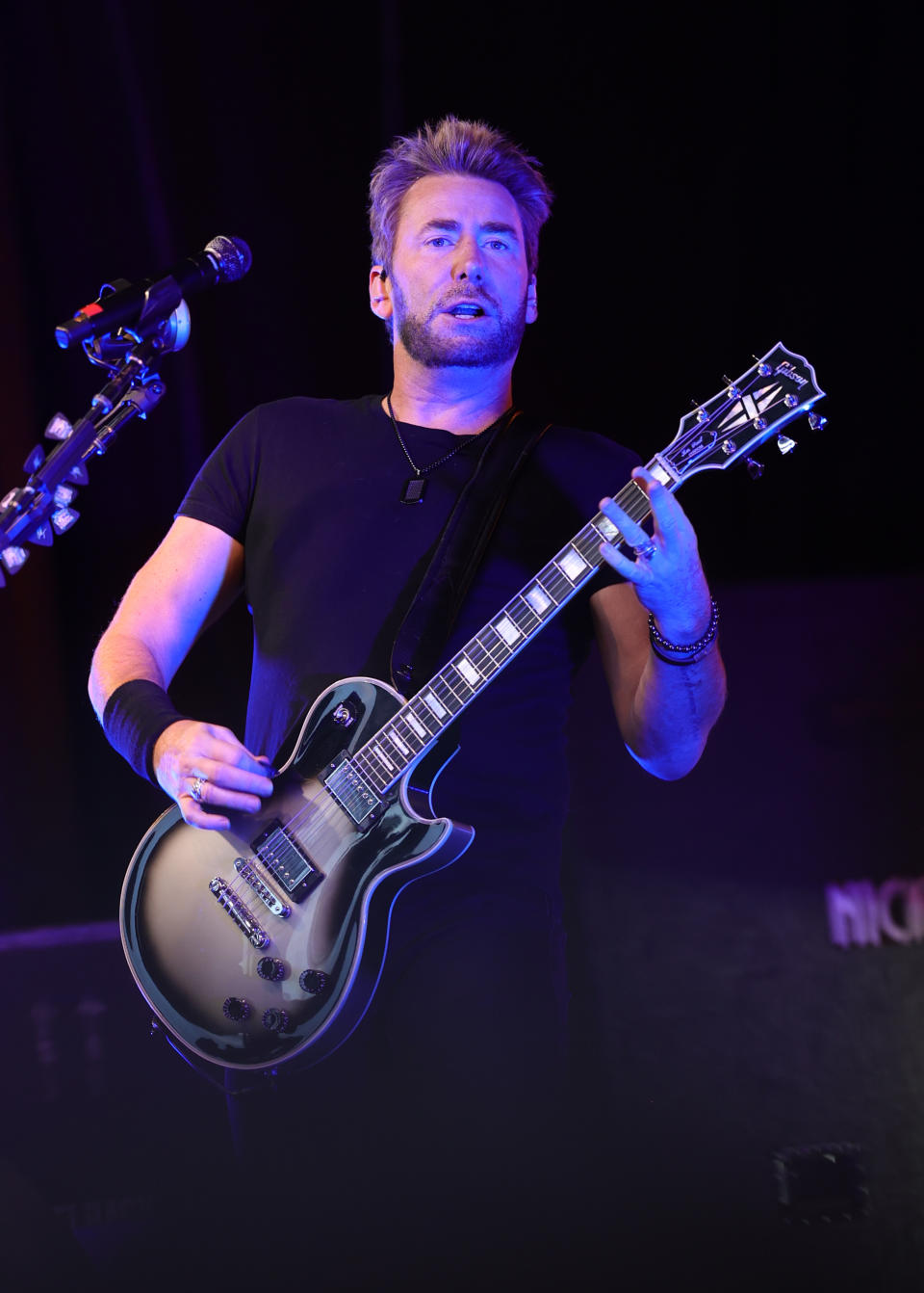 Chad Kroeger onstage