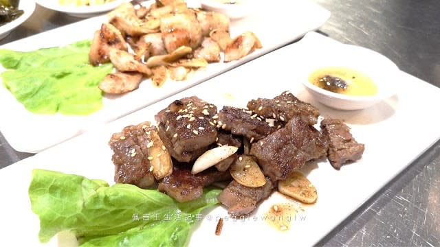 圖：店家幫我們BBQ的LA醬牛小排(單點$380) ，但不幸的是，感覺有點烤老了><