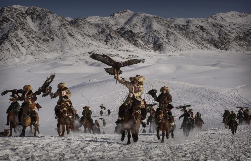 Eagle Hunters Of Western China