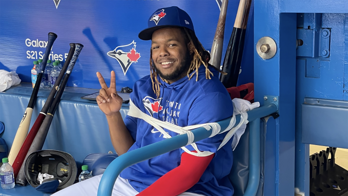 ⚾️ Let's draw Vladimir Guerrero Jr. of the @Toronto Blue Jays. Follow