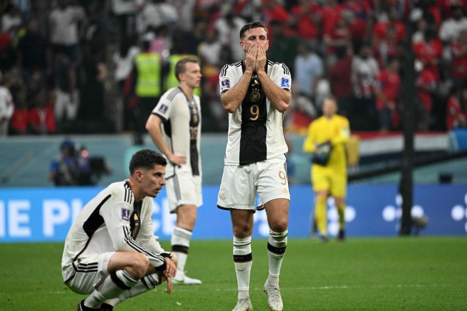 Jogadores da Alemanha lamentam o fim da Copa do Mundo de 2022 no Grupo E e uma partida contra a Costa Rica (AFP via Getty Images)