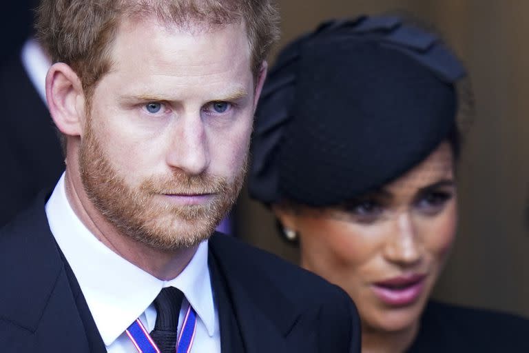 Harry y Meghan durante la vigilia de la reina Isabel II en Westminster Hall 