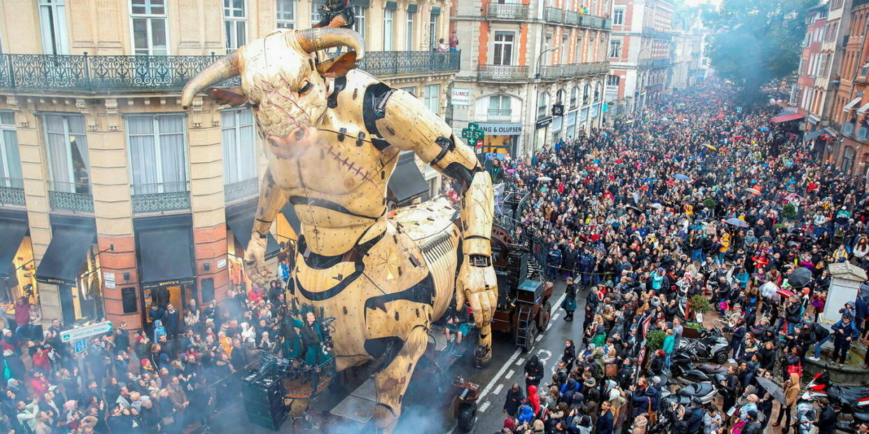  La première apparition d’Astérion le Minotaure, une création de François Delarozière, à Toulouse, en novembre 2018.  - Credit:Lydie LECARPENTIER/REA