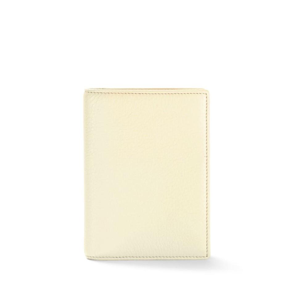 14) Leatherology Deluxe Passport Cover