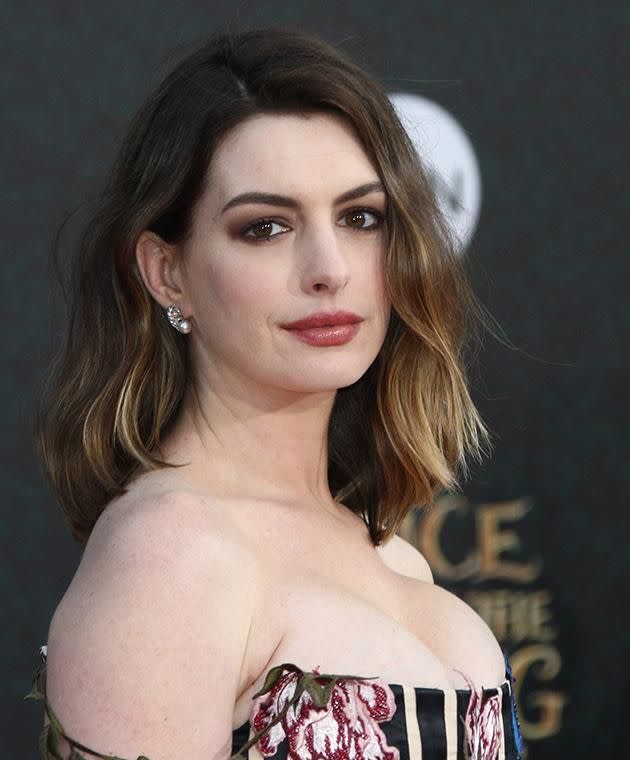 Anne Hathaway, queen of unintentional shade. (Photo: Getty Images)