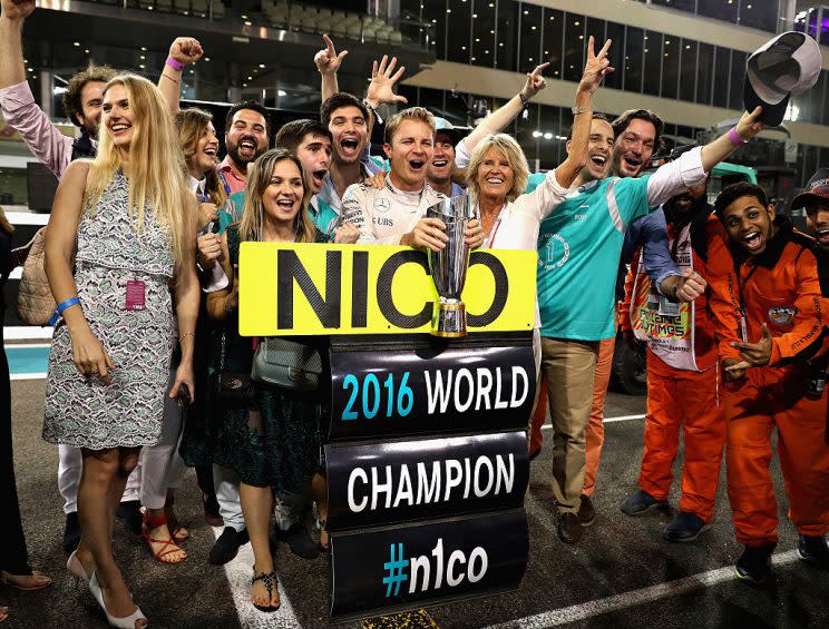 Nico Rosberg feierte den WM-Titel im Kreise seiner Liebsten (Foto: Getty Images)