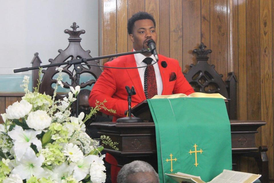 Image: Mt Olivepbc1
Christopher Whitehead, 33, is the pastor of Mount Olive Primitive Baptist Church at 510 NE 15th St. This month, Whitehead celebrated his first pastoral anniversary at the church.
(Photo: Photo by Voleer Thomas/For The Guardian)