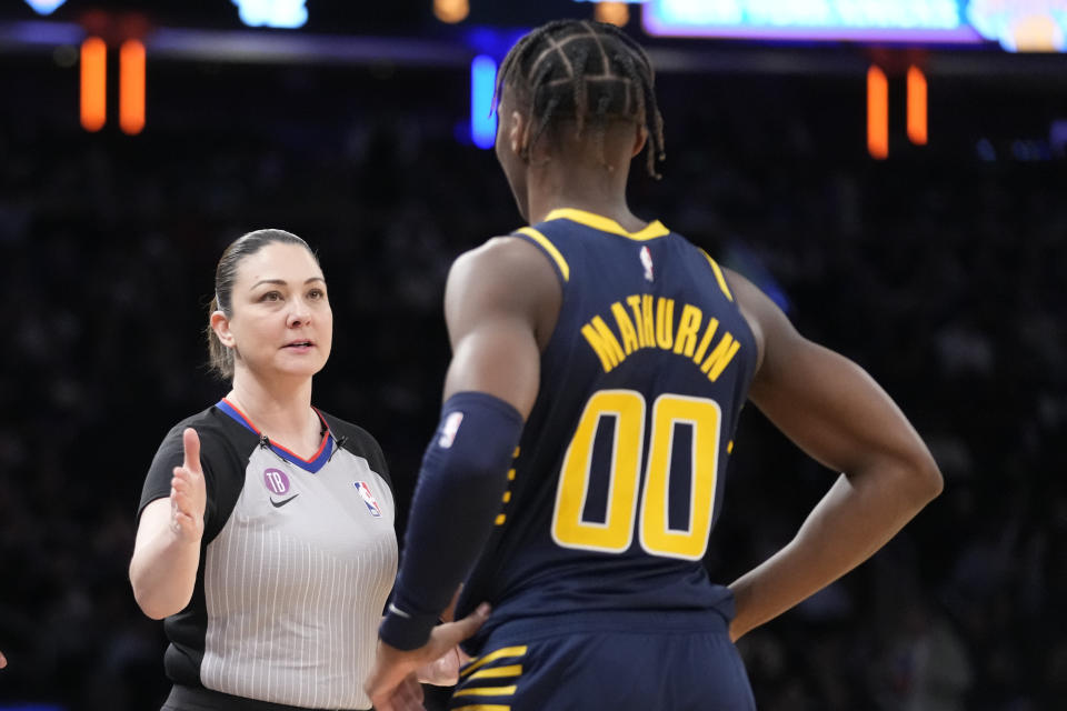 Referee Lauren Holtkamp-Sterling talks to Indiana Pacers guard Bennedict Mathurin (00) in the second half of an NBA basketball game, Wednesday, Jan. 11, 2023, at Madison Square Garden in New York. (AP Photo/Mary Altaffer)