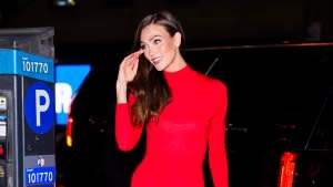 karlie-kloss-red-dress