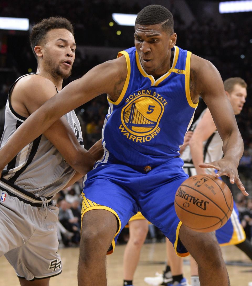 Kevon Looney and other Warriors reserves played extended minutes Saturday. (AP)