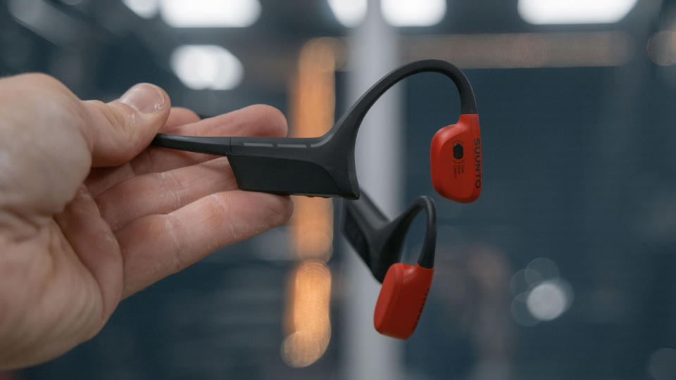 Suunto Wing bone conduction headphones