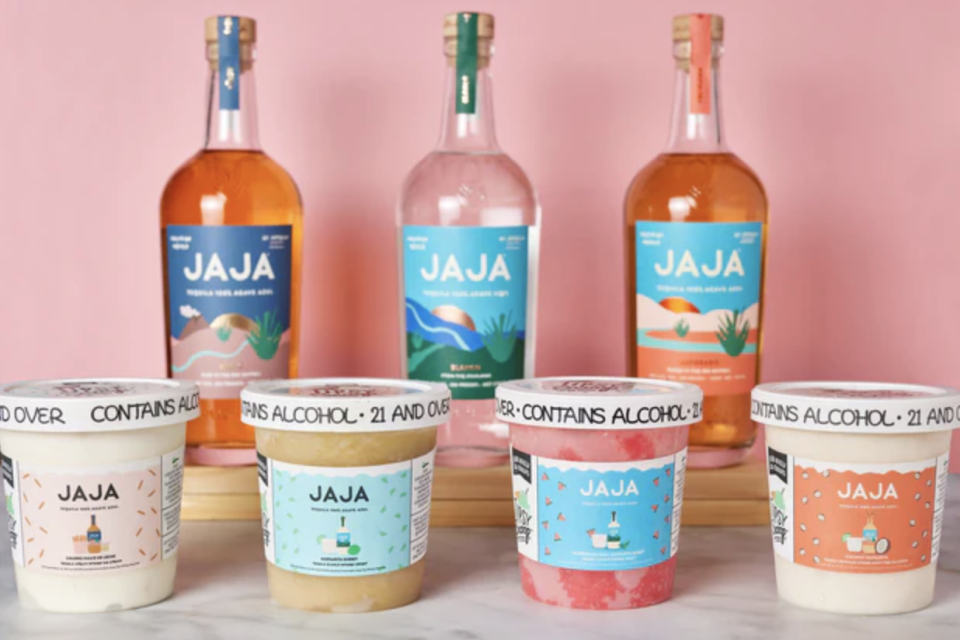 <p><strong>Tipsy Scoop</strong></p><p>tipsyscoop.com</p><p><strong>$99.00</strong></p><p>What do you get when you mix ice cream and tequila? A tasty gift that your friends and family alike will love. This boozy ice cream tasting kit has four flavors and each one is well worth a try.</p>