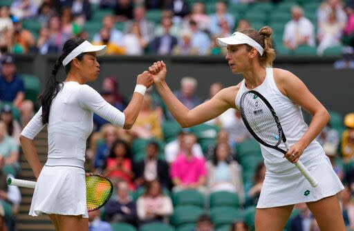 ▲我國網球一姐謝淑薇與比利時搭擋Elise Mertens（右）挺進WTA 1000分印地安泉網賽女雙8強。（圖／美聯社／達志影像）