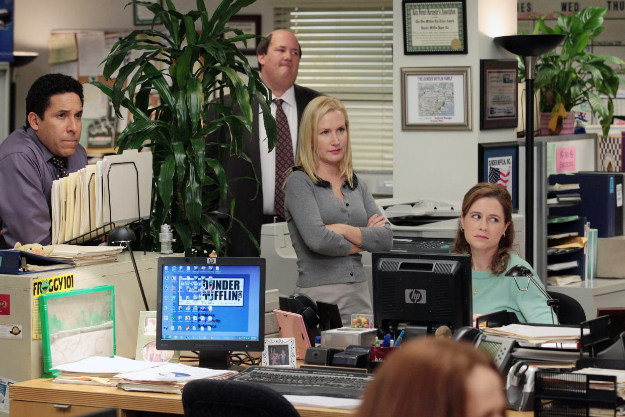 Oscar Nunez, Brian Baumgartner, Angela Kinsey and Jenna Fischer appear on a Season 9 episode of 