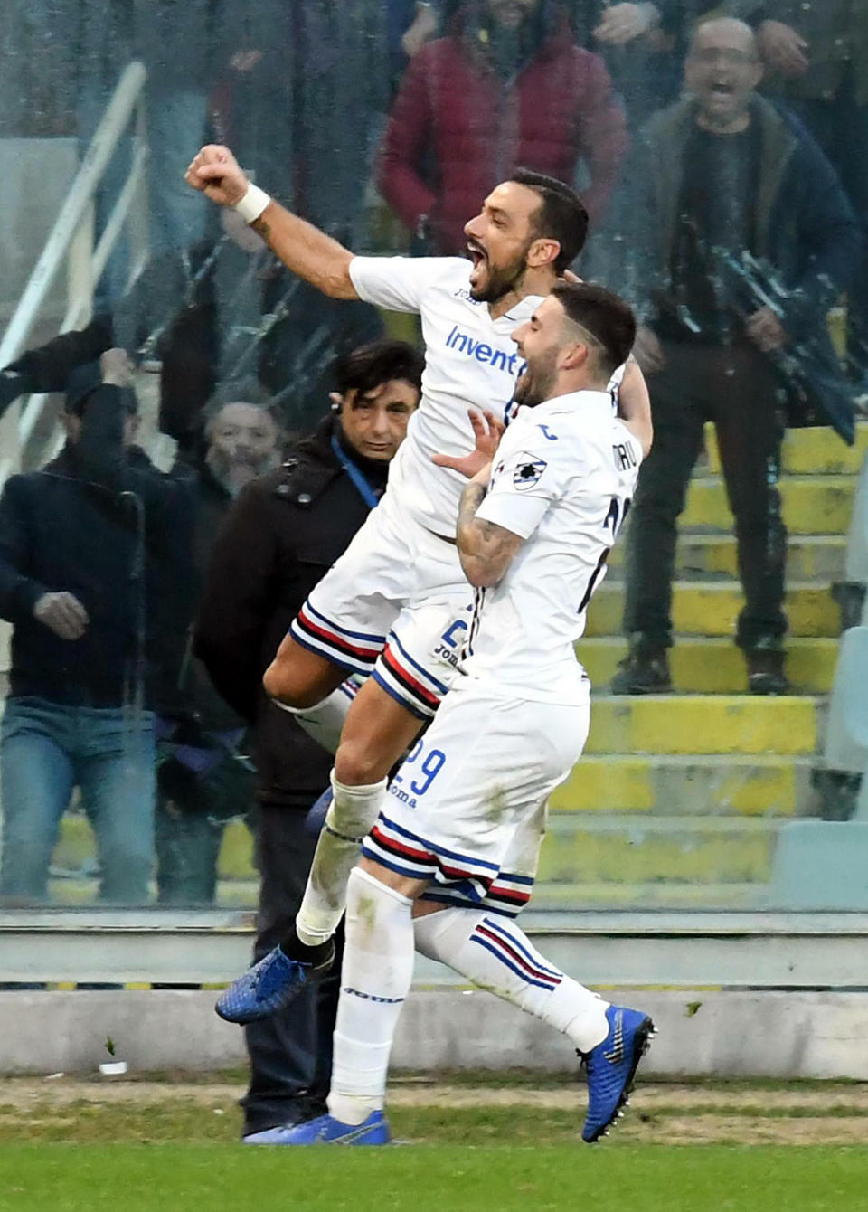 Sampdoria's forward Fabio Quagliarella, left, celebrates after scoring during a Serie A soccer match between Fiorentina and Sampdoria at the Artemio Franchi stadium in Florence, Italy, Sunday, Jan. 20, 2019. (Claudio Giovannini/ANSA via AP)