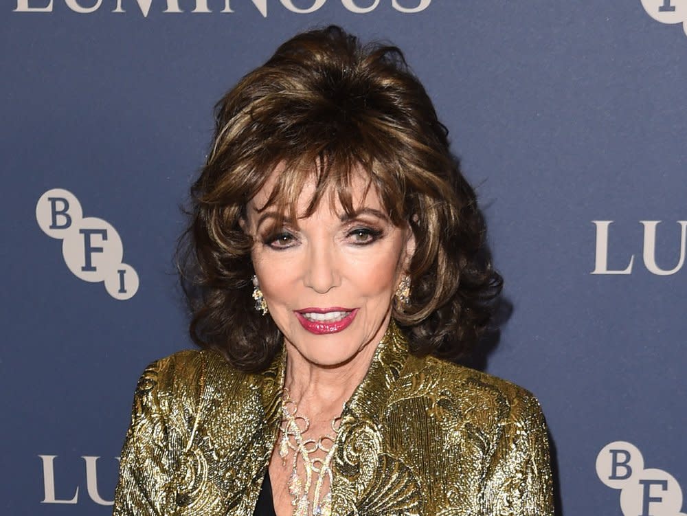 Joan Collins hat sich bei Instagram im Badeanzug gezeigt. (Bild: 2019 Featureflash Photo Agency/Shutterstock.com)