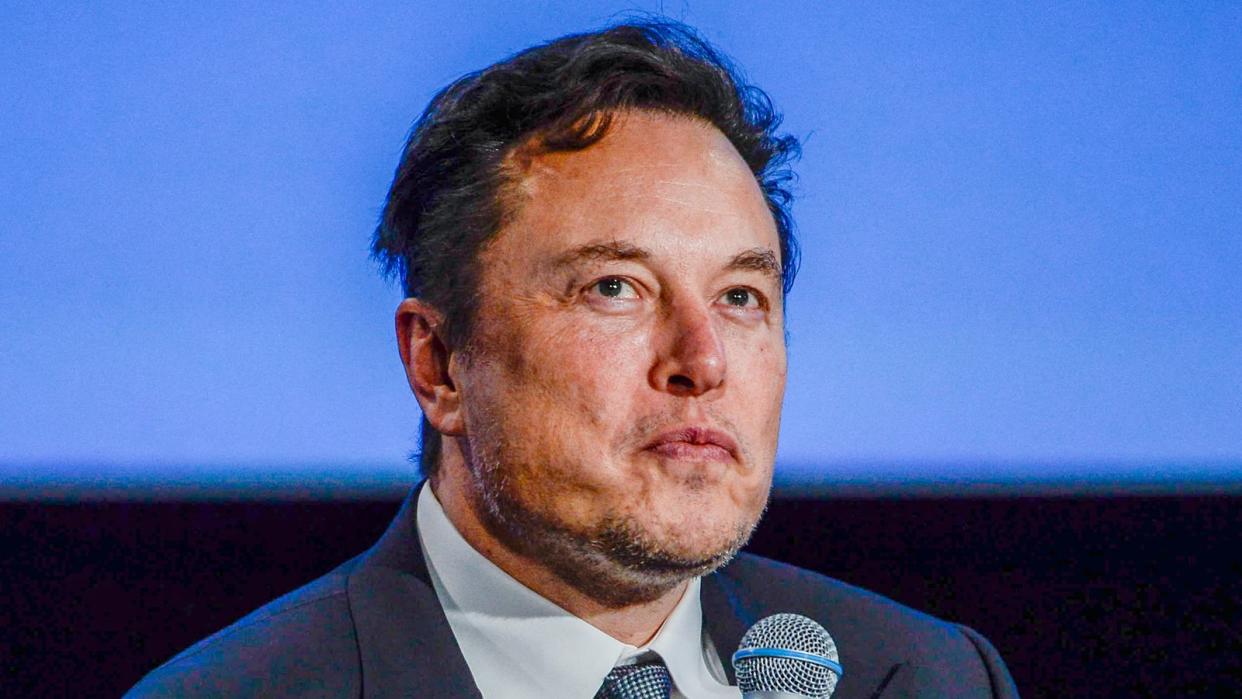 Diese Umfrage hatte er sich anders vorgestellt: Wenn es nach dem Willen der Twitter-User geht, soll Elon Musk als Chef zurücktreten. (Bild: CARINA JOHANSEN)