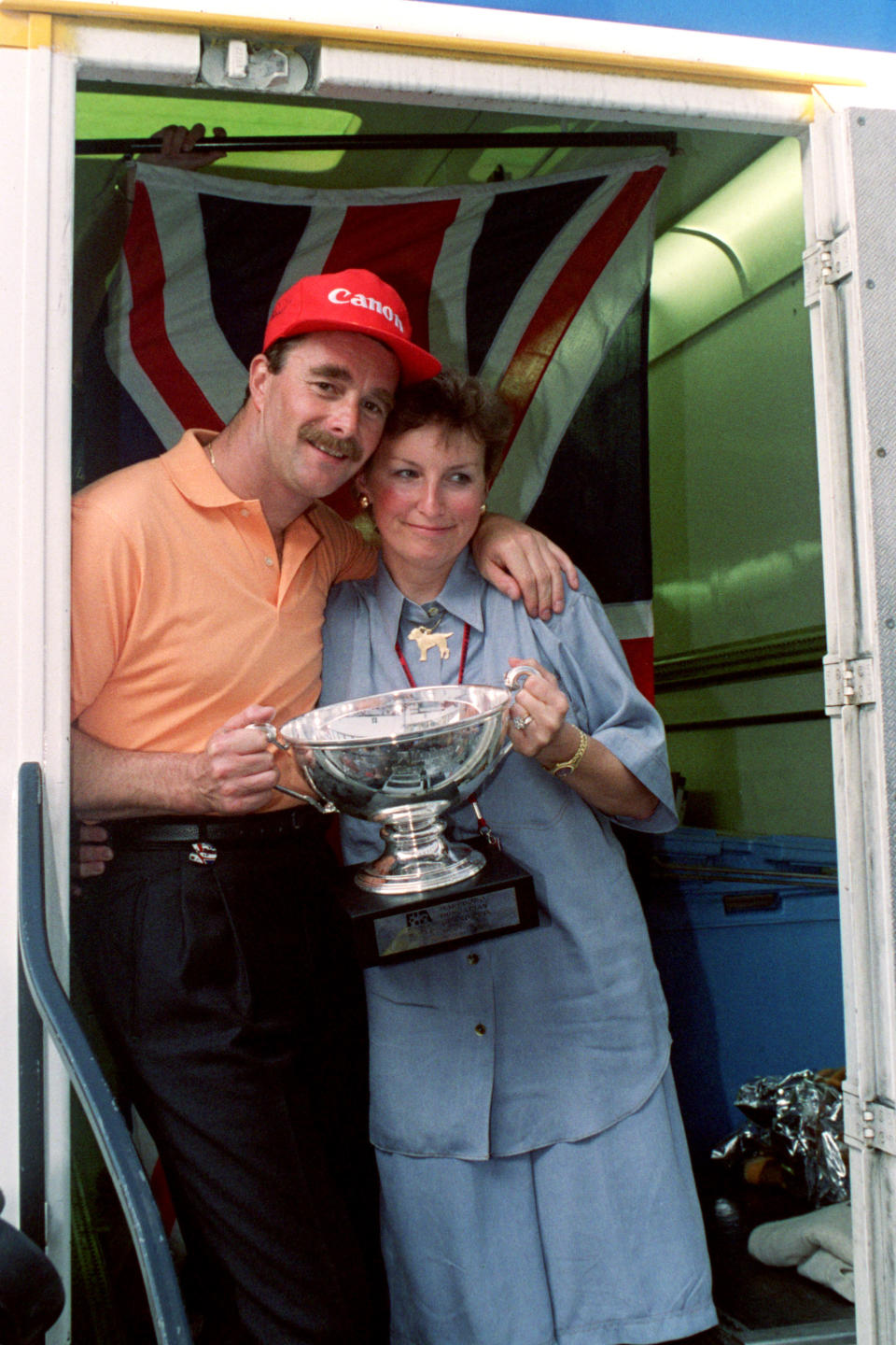 Nigel Mansell y su esposa Roseanne también fueron víctimas de los malos modos de Piquet. (Foto: Steve Etherington / EMPICS / Getty Images).