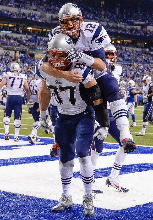 Play-by-play: Gronk 'steals' Brady's jersey at Fenway - The Boston Globe