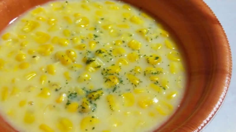 ▲有網友分享自己煮的玉米濃湯，表示料理時多加了2罐下去，能讓湯品享用起來超有飽足感。（示意圖／翻攝photoAC）