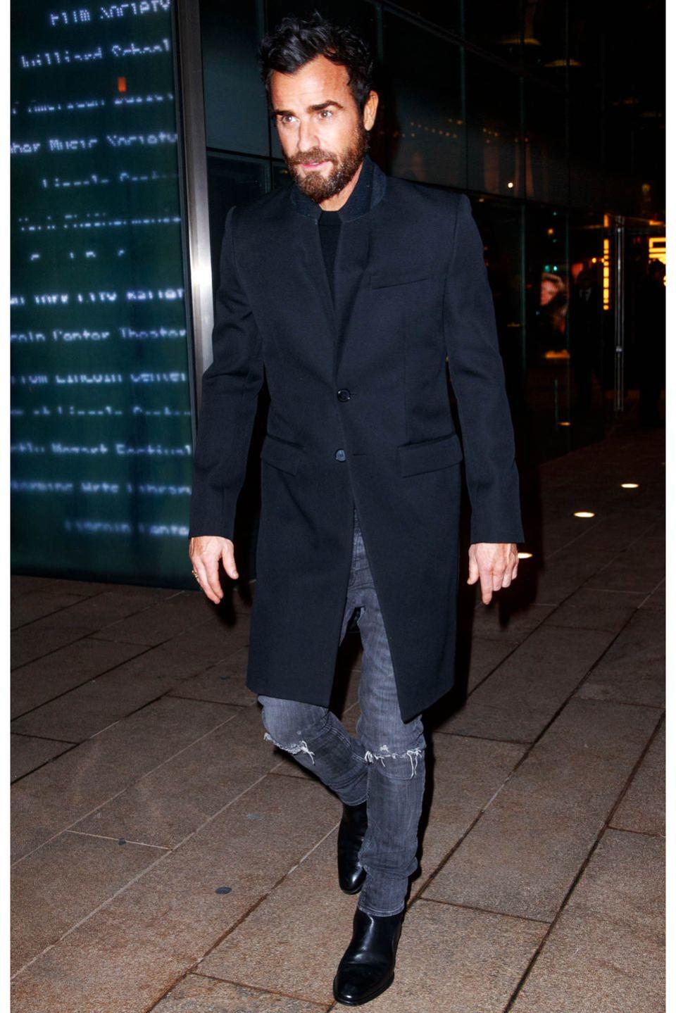 <p>Justin Theroux has very good Chelsea boot style. Exhibit A. </p>