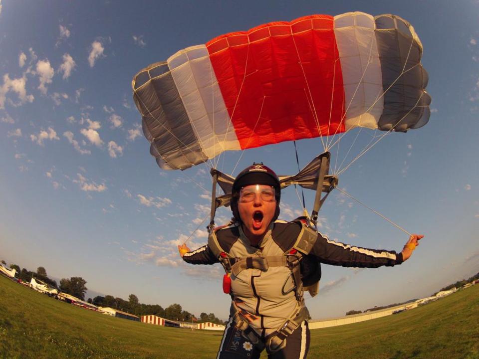 Denise Stecconi se enamoró de la aviación cuando practicaba paracaidismo. (Foto cortesía)