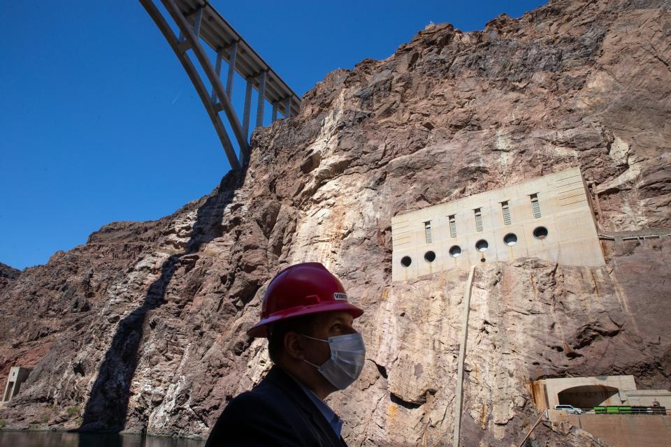 Mike Bernardo of the federal Bureau of Reclamation says that if the water level fell below the elevation of 950 feet, Hoover Dam would lose the ability to generate power.