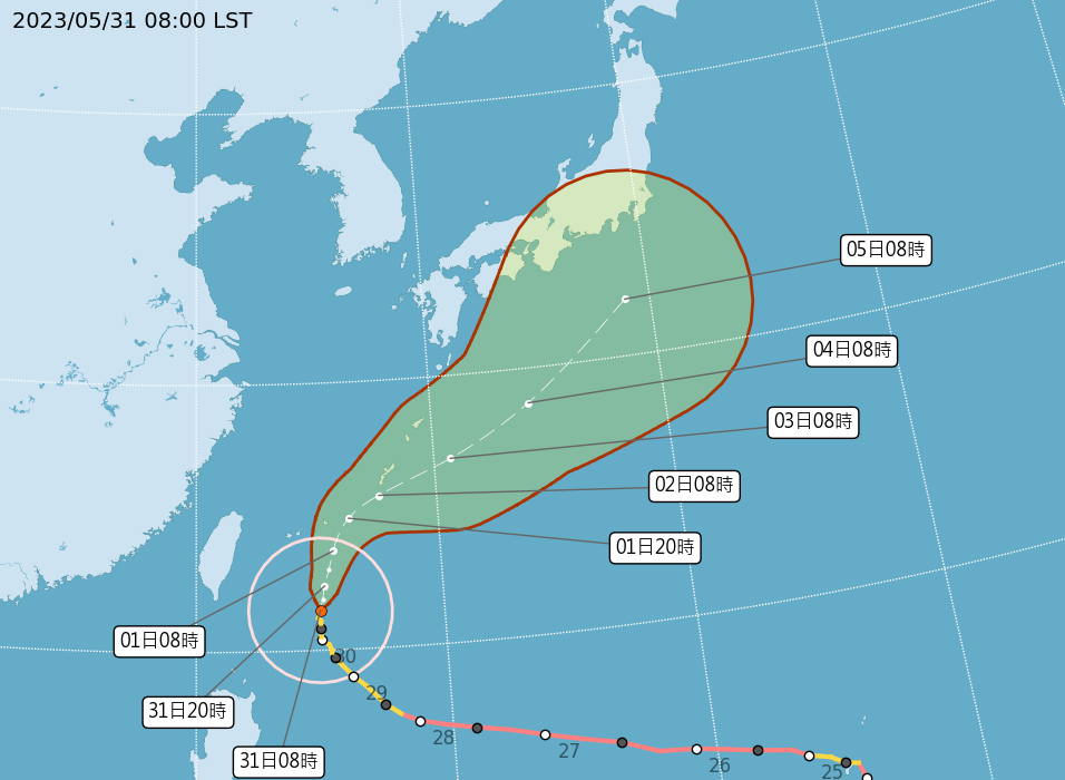 中度颱風「瑪娃」今天(31日)上午8時的中心位置在鵝鑾鼻東方430公里的海面上，持續緩步邁向北轉北北東的方向，所幸未來瑪娃移動的速度可望稍微加快。(中央氣象局提供)