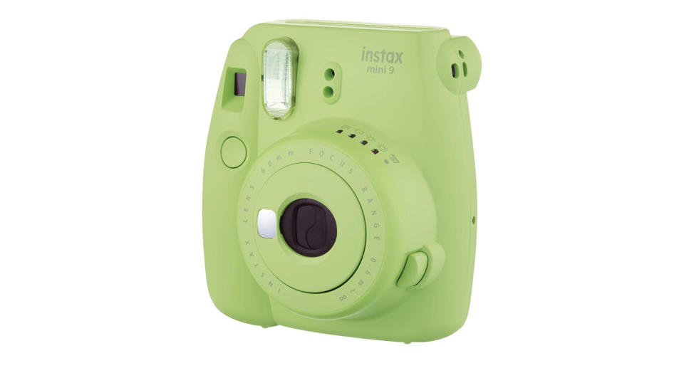 Instant camera with new slimmer and lighter body. The camera signals the recommended aperture setting with a flashing LED helping to capture the perfect photo every time (Photo: Fujifilm)