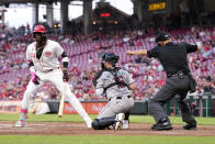 Cincinnati Reds' Elly De La Cruz (44) reacts after striking out during the third inning of a baseball game against the Arizona Diamondbacks Tuesday, May 7, 2024, in Cincinnati. (AP Photo/Jeff Dean)