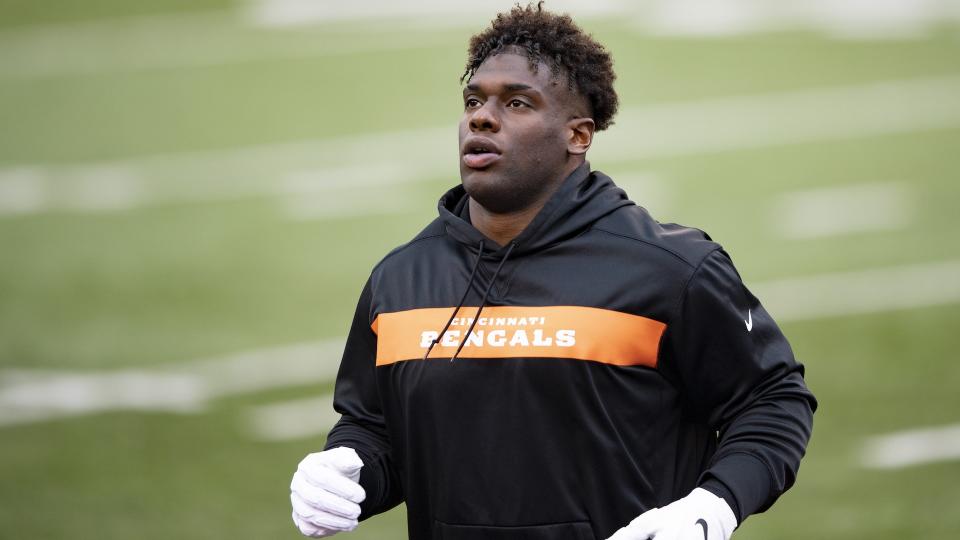 Mandatory Credit: Photo by Emilee Chinn/AP/Shutterstock (11545564q)Cincinnati Bengals defensive end Carl Lawson (58) warms up prior to an NFL football game against the Dallas Cowboys, in CincinnatiCowboys Bengals Football, Cincinnati, United States - 13 Dec 2020.