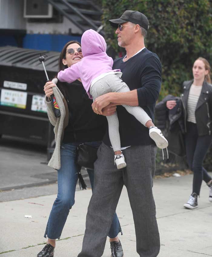 Sandra Bullock y su familia