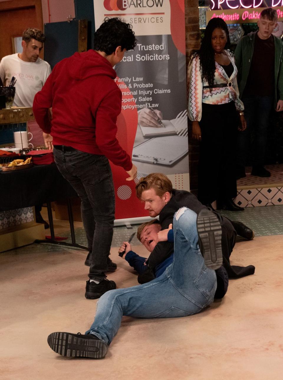 coronation street, gary stops blake