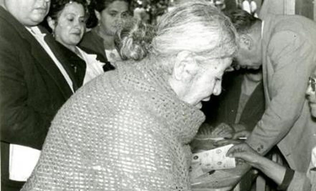 Se conmemoran 68 años del voto de la mujer en México