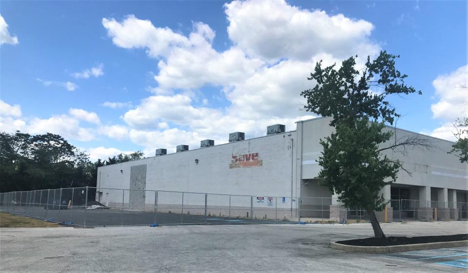 A view from North Main Street of the former Sav-A-Lot supermarket at 555/557 North Delsea Drive in Glassboro. The bay in the wall, visible in gray, recently was sealed with blocks. The Glassboro Planning Board at its July 5 meeting approved a site plan that will convert the building into a bakery and retail store for Liscio's Bakery. PHOTO: June 5, 2023.