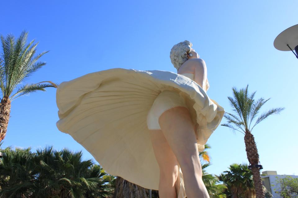 The back side of the Monroe statue, featuring ... Monroe's backside. 