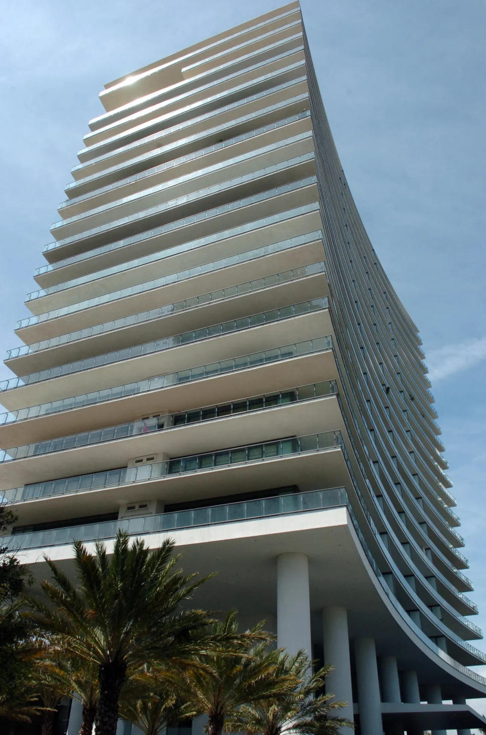 The Apogee condominium in Miami Beach has sky-high prices and a sky-piercing profile.