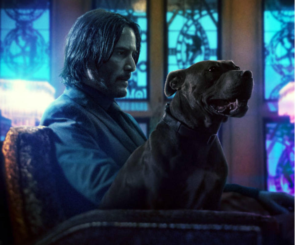 Si ya has visto 'John Wick: Capítulo 3 - Parabellum', entonces seguro que habrás alucinado con el estado físico del asesino a sueldo que ha interpretado por tercera vez. Parece que ha vuelto en buena forma y con su ya icónica media melena. (Foto: Lionsgate).