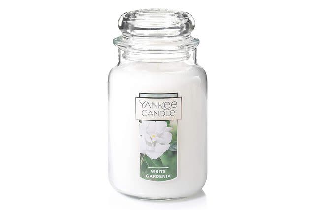 This Rose-Scented Yankee Candle Is Topping 's Charts Ahead of  Valentine's Day