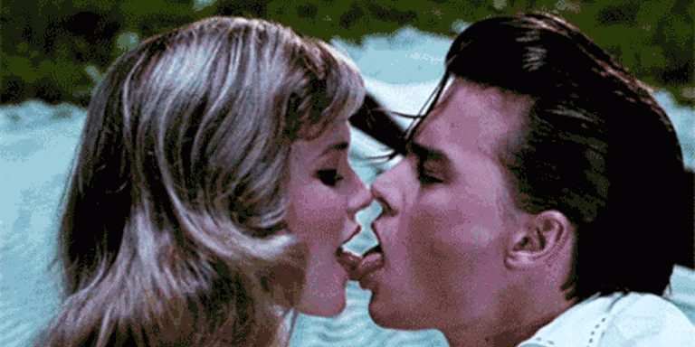 Which famous movie kiss was just voted the best of all time?