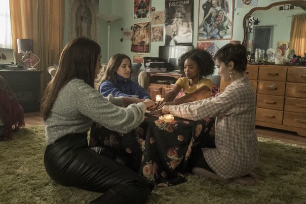 Lourdes (Zoey Luna), Frankie (Gideon Adlon), Tabby (Lovie Simone) and Lily (Cailee Spaeny) try out the Ouija board.