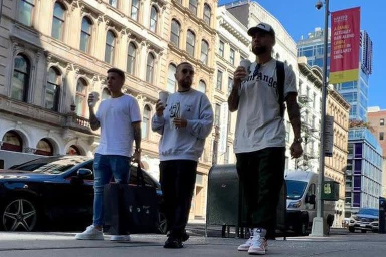 Nicolás Otamendi, Enzo Fernández y Alejandro "Papu" Gómez salieron a pasear por Nueva York