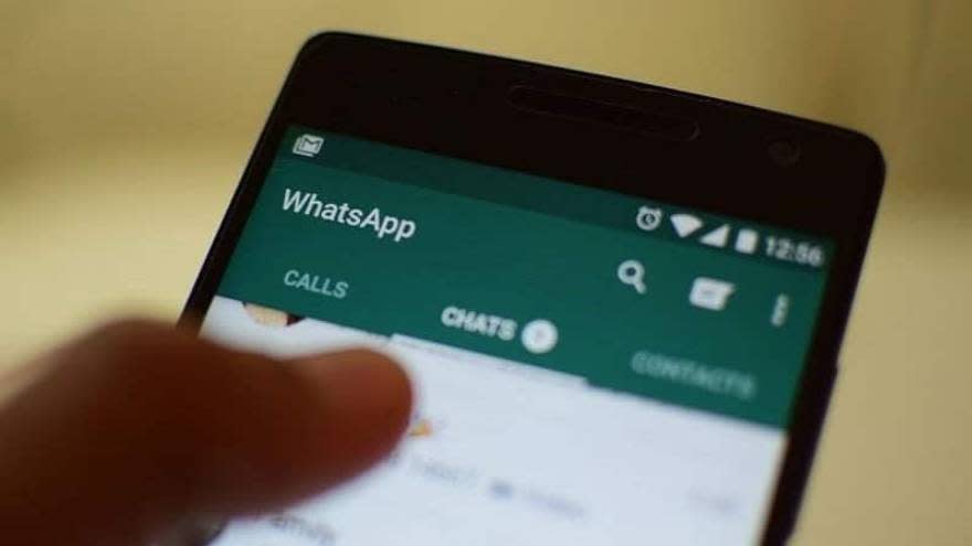 WhatsApp advierte que puede prohibir su uso si descubre versiones alternativas en el celular del usuario.