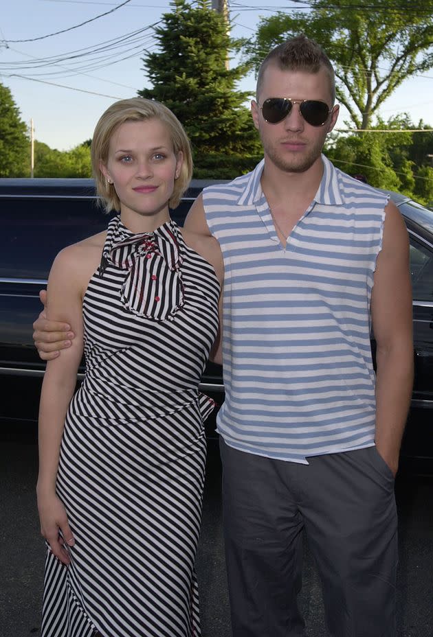 A very similar image to the one Ryan Phillippe reportedly posted of him and Reese Witherspoon earlier this week.