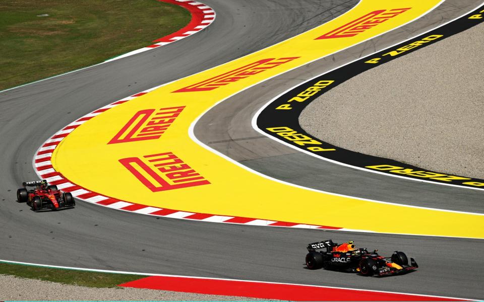 Sergio Perez of Mexico driving the (11) Oracle Red Bull Racing RB19 leads Carlos Sainz of Spain driving (55) the Ferrari SF-23 on track during practice ahead of the F1 Grand Prix of Spain at Circuit de Barcelona-Catalunya on June 02, 2023 in Barcelona, Spain - Getty Images/David Ramos