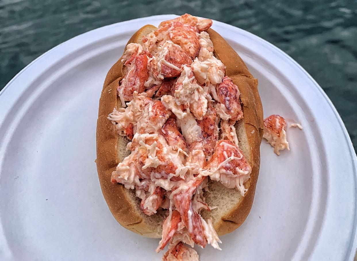 Lobster roll